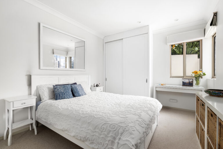 2/84 Lauderdale Avenue, Fairlight, NSW 2094 AUS